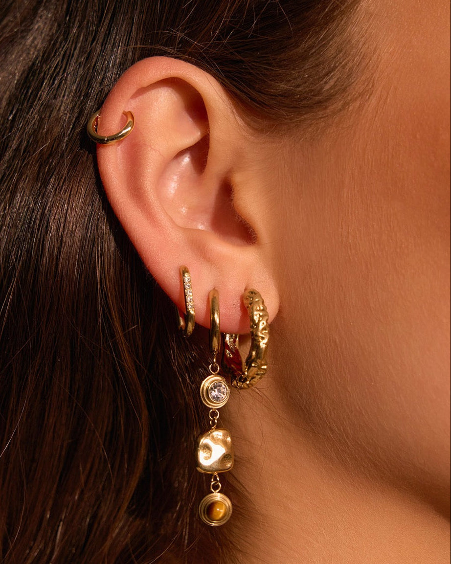 Brinco Indie - Ouro 18K | SILLENE - uso