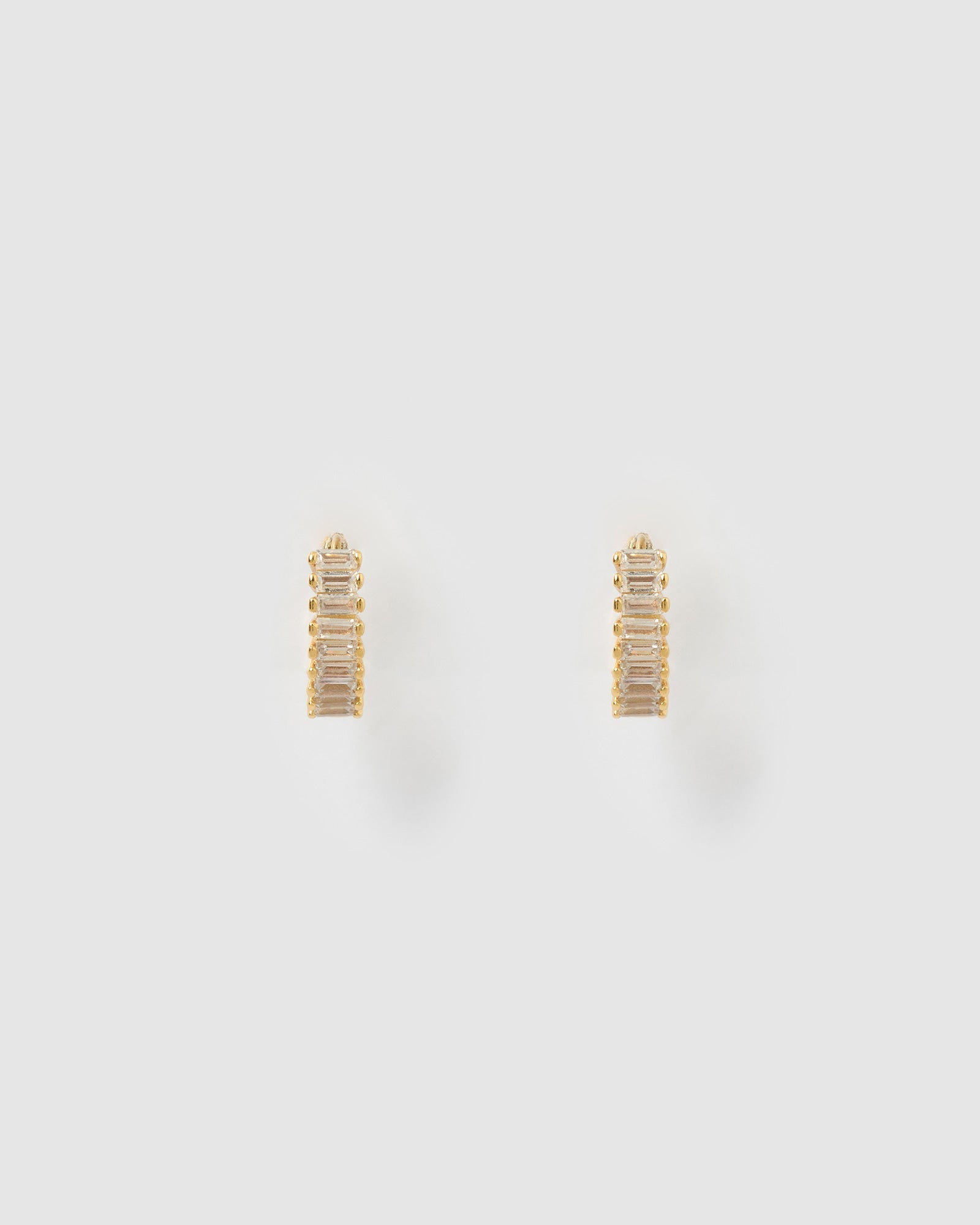 Brinco Khloe Esmeralda - Ouro 18K | SILLENE