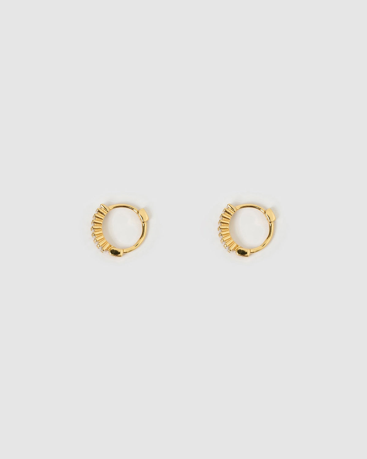 Brinco Khloe Esmeralda - Ouro 18K | SILLENE