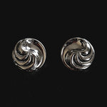 Brinco Leila Espiral - Ouro e Prata - detalhe 08 | SILLENE