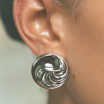Brinco Leila Espiral - Ouro e Prata - detalhe 09 | SILLENE