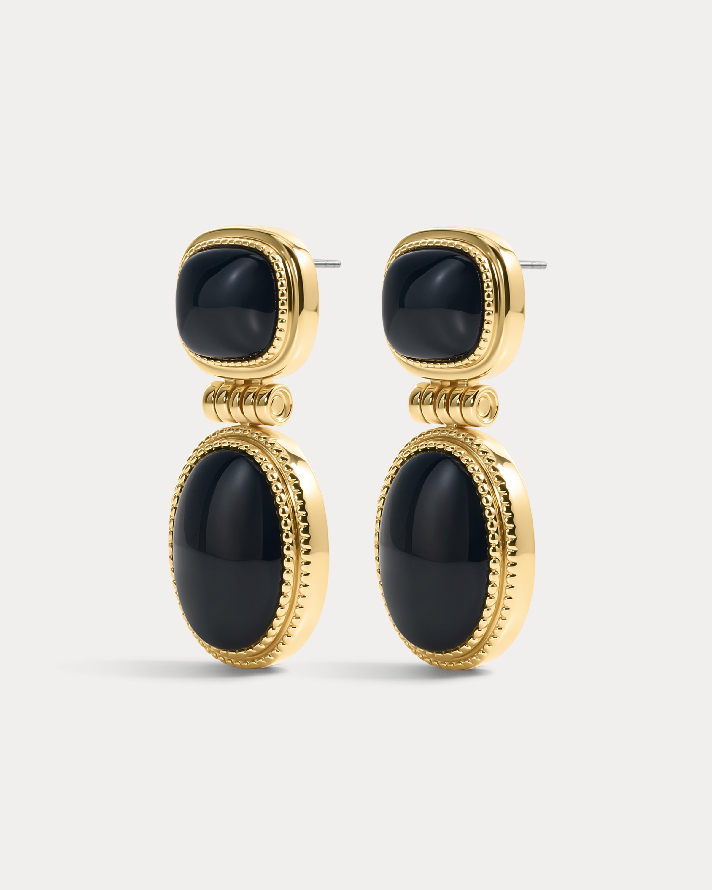 Brinco Midnight Mesa Pendente com Ágata Negra - Ouro 18K | SILLENE