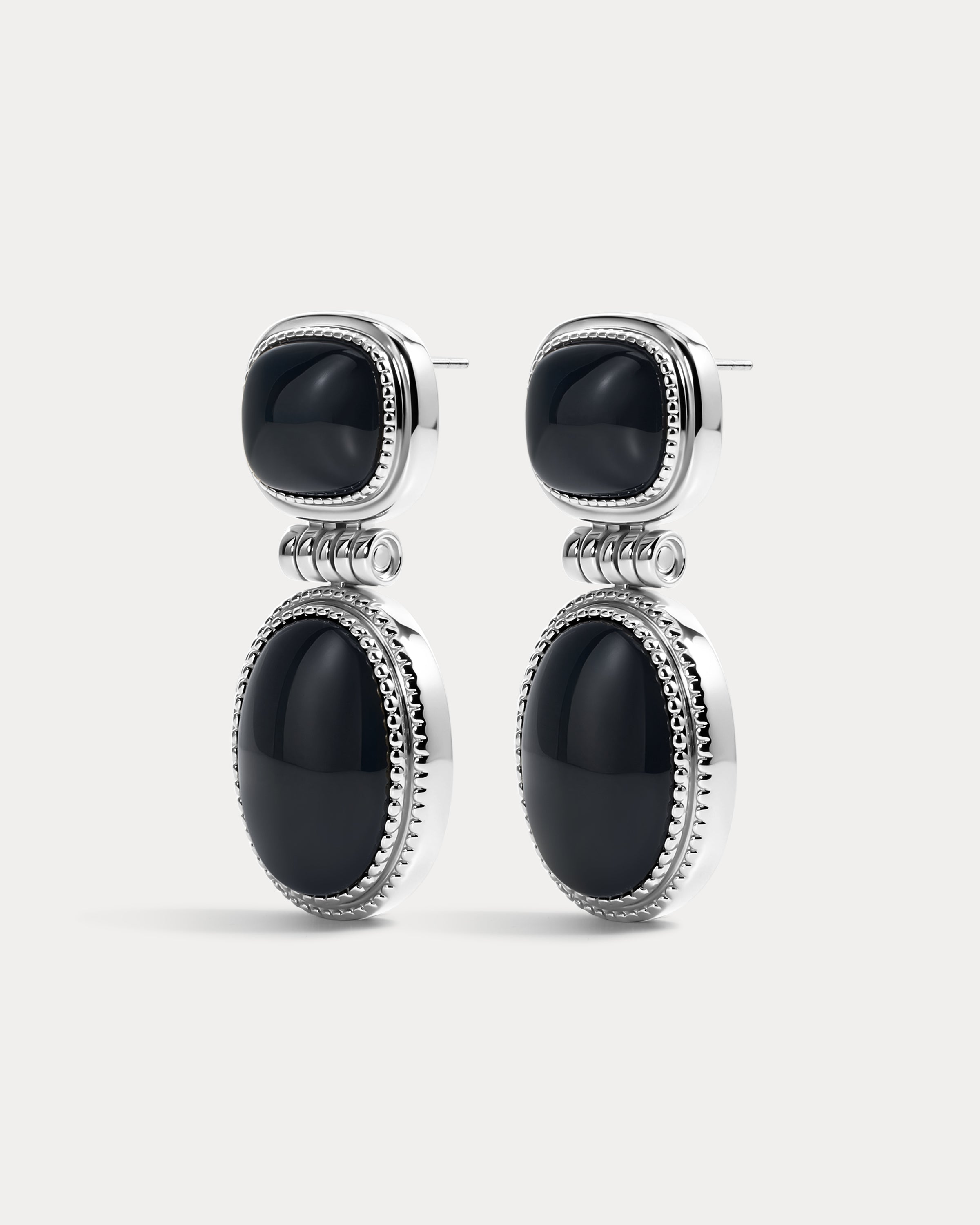 Brinco Midnight Mesa Pendente com Ágata Negra - Prata | SILLENE