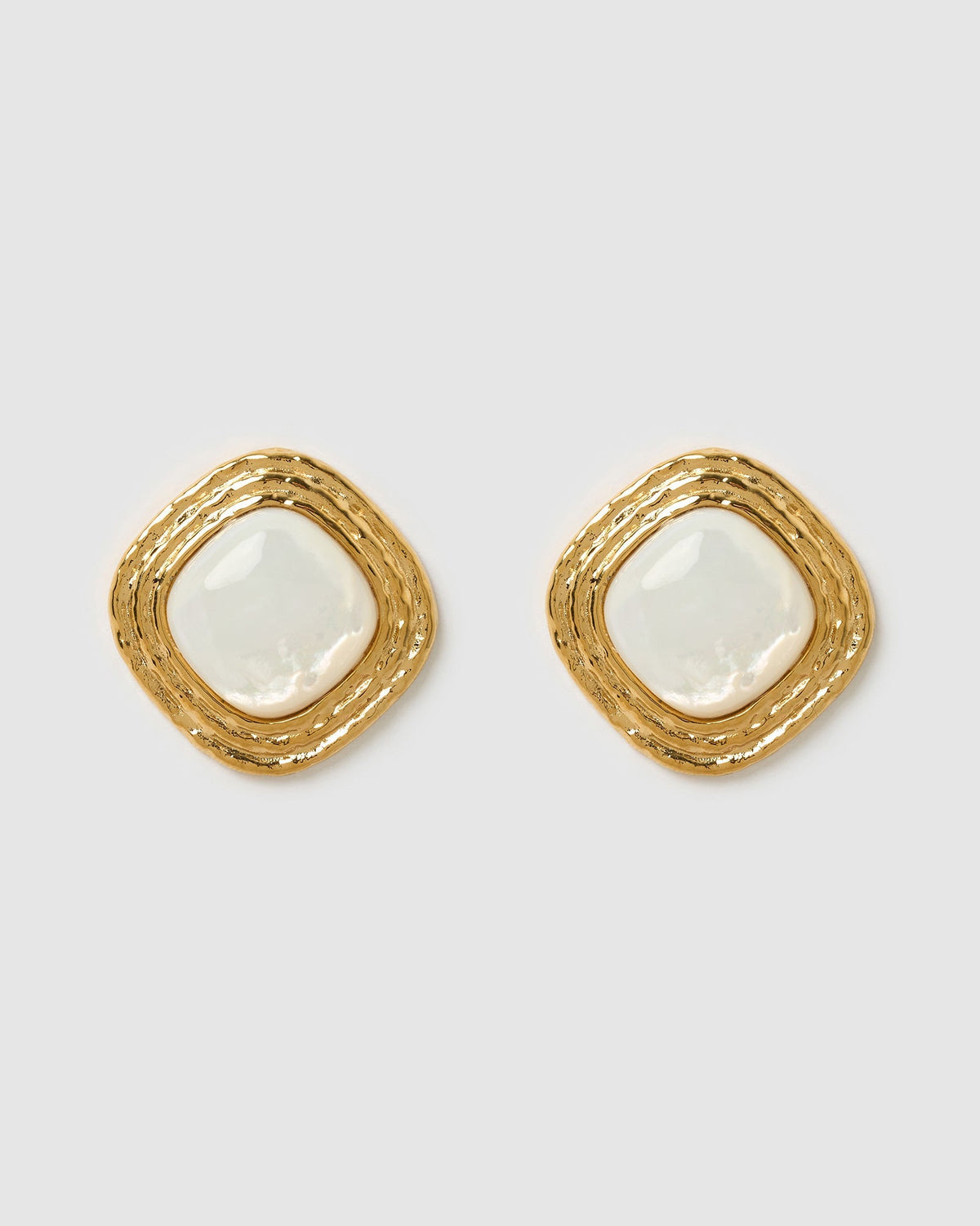 Brinco Ophelia Madrepérola - Ouro 18K | SILLENE