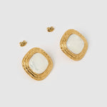 Brinco Ophelia Madrepérola - Ouro 18K | SILLENE