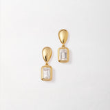 Brinco Pebble Pedra do Mês - Abril (Topázio Branco) - Ouro 18K | SILLENE