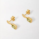 Brinco Pebble Pedra do Mês - Agosto (Peridoto) - Ouro 18K | SILLENE