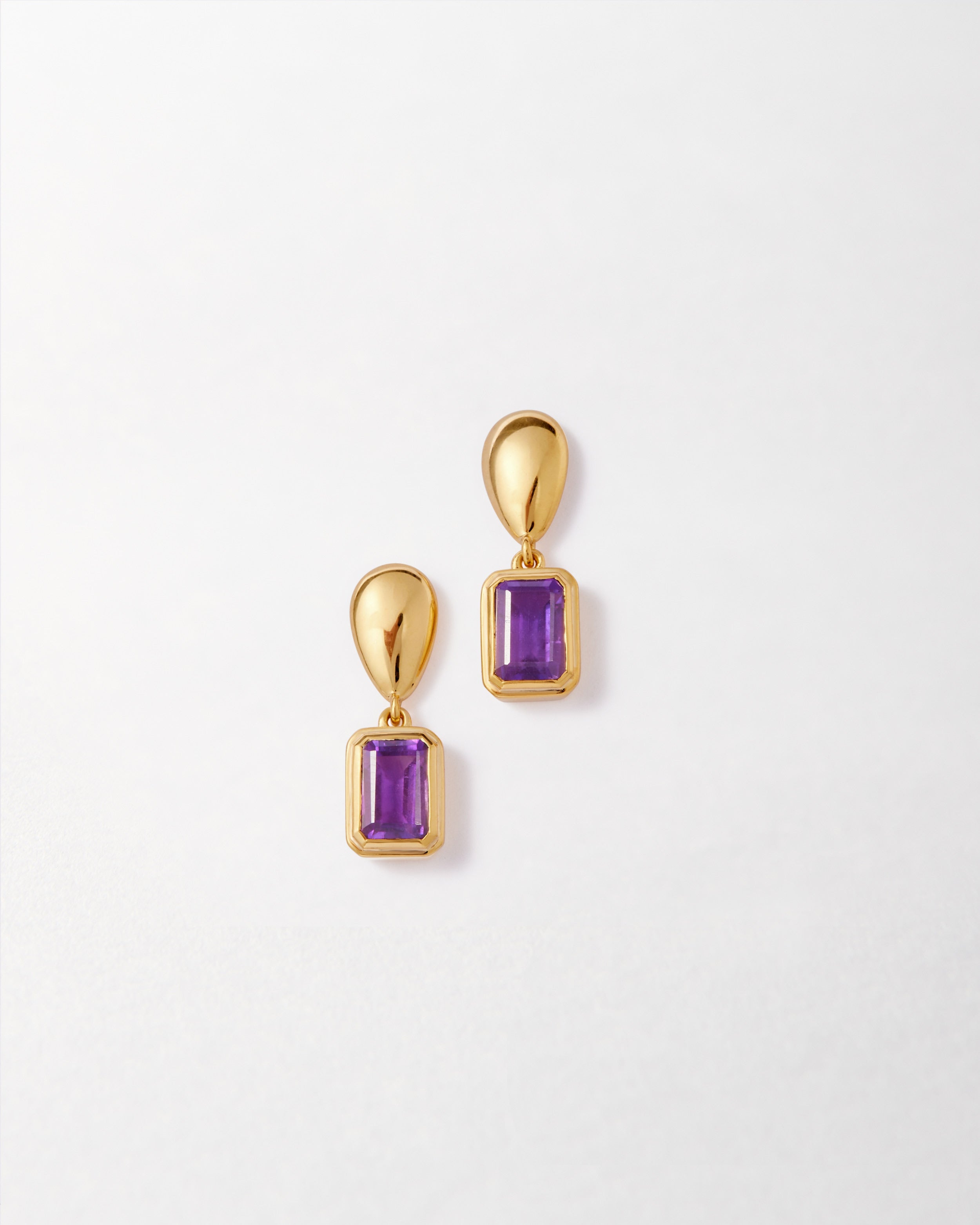 Brinco Pebble Pedra do Mês - Fevereiro (Ametista) - Ouro 18K | SILLENE