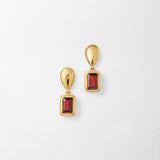 Brinco Pebble Pedra do Mês - Janeiro (Granada) - Ouro 18K | SILLENE