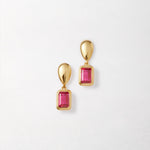 Brinco Pebble Pedra do Mês - Julho (Rubi) - Ouro 18K | SILLENE