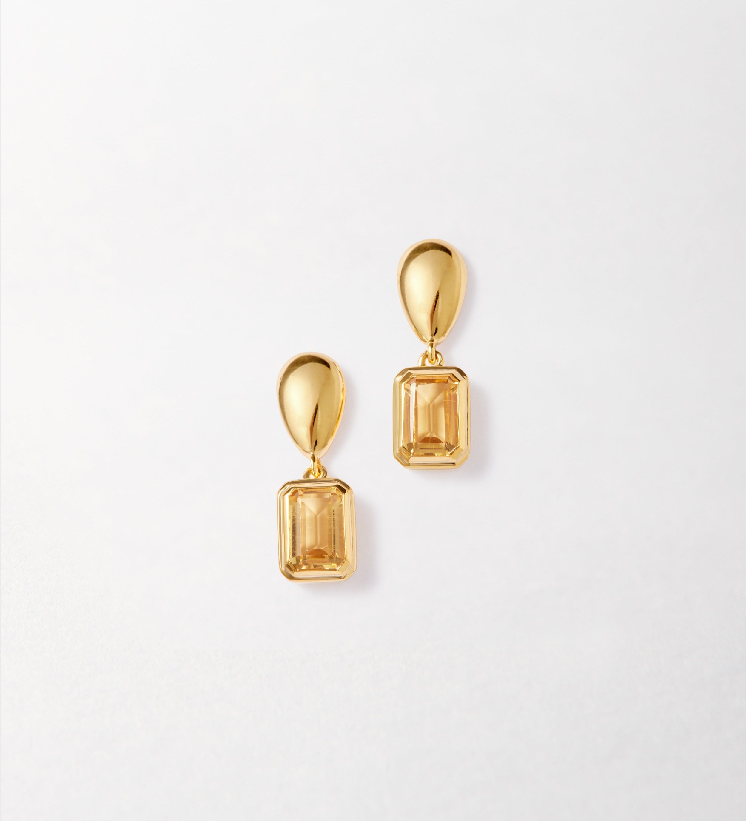 Brinco Pebble Pedra do Mês - Novembro (Citrino) - Ouro 18K | SILLENE