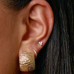 Brinco Penelope - Ouro 18K | SILLENE - uso