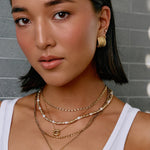 Brinco Penelope - Ouro 18K | SILLENE - uso