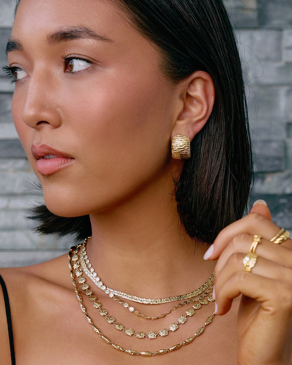 Brinco Penelope - Ouro 18K | SILLENE - uso