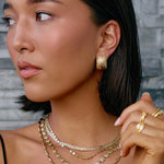 Brinco Penelope - Ouro 18K | SILLENE - uso