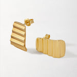 Brinco Ponto Radiante - Ouro 18K | SILLENE