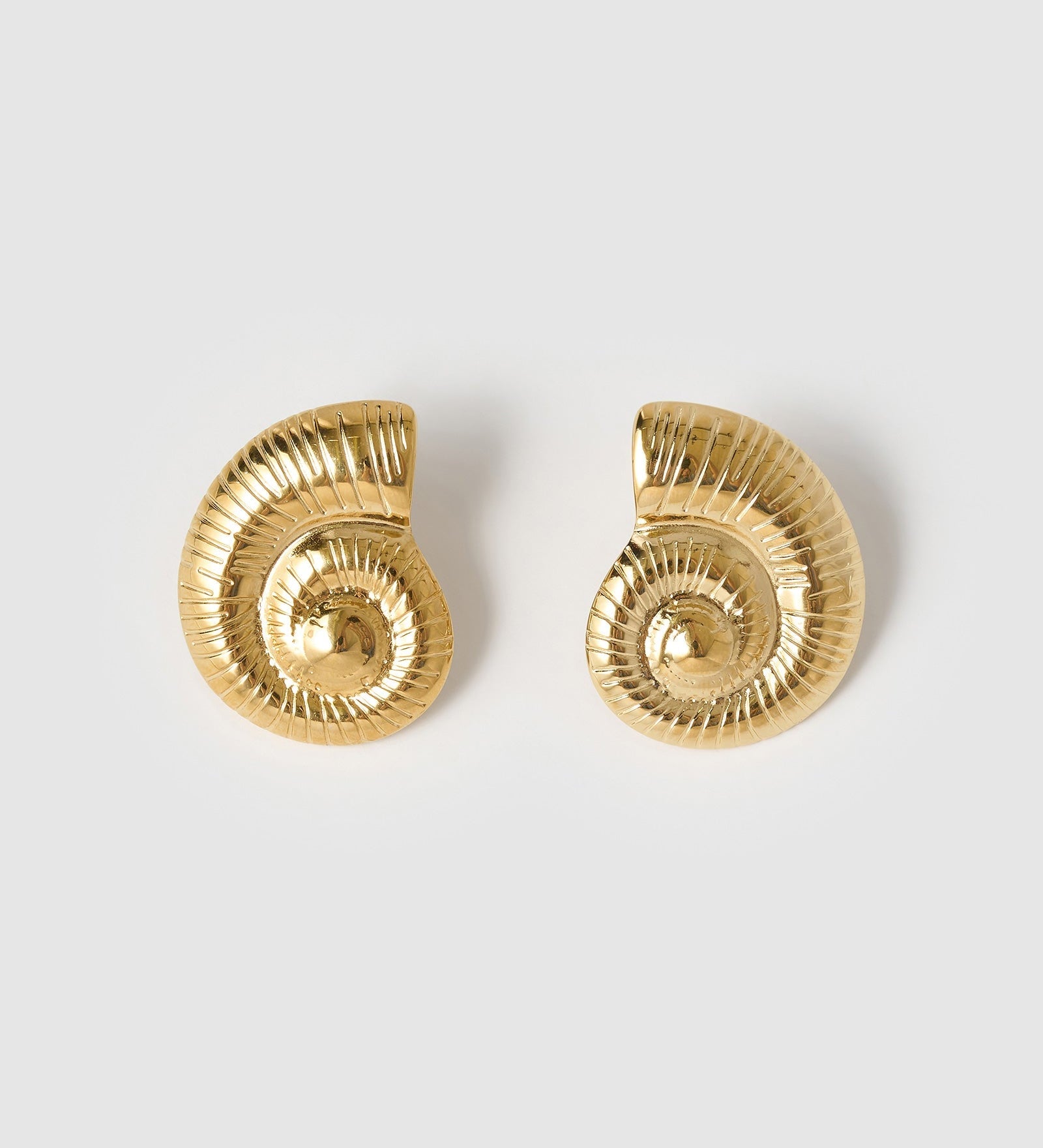 Brinco Tahnee - Ouro 18K | SILLENE