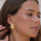 Brinco Tahnee - Ouro 18K | SILLENE - uso