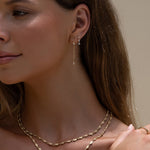 Brinco Yael - Ouro 18K | SILLENE - uso