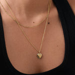 Colar Coração - Ouro 18K em uso | SILLENE
