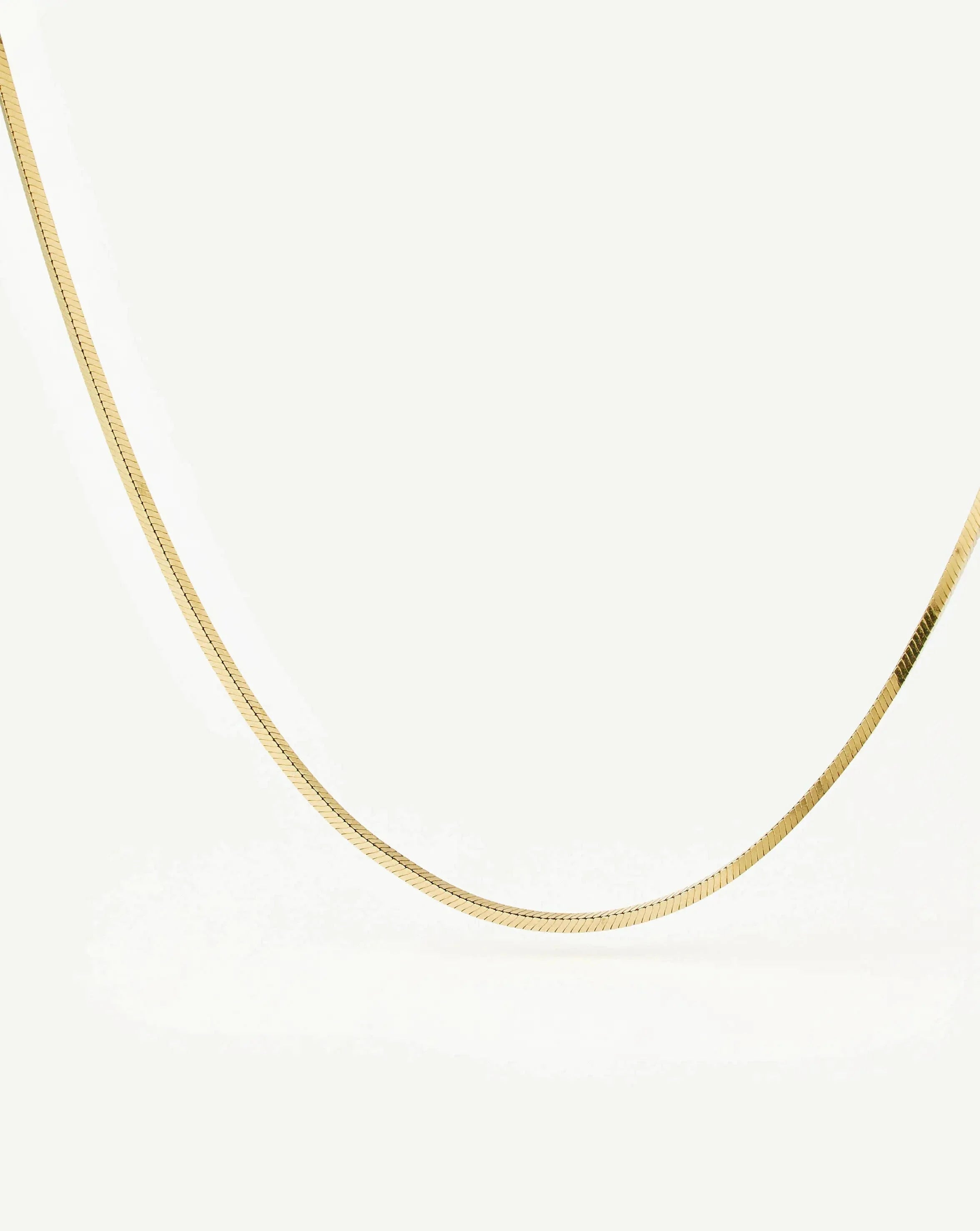 Colar Corrente Cobra Quadrada Curta - Ouro 18K | SILLENE
