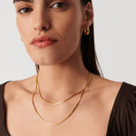Colar Corrente Cobra Quadrada Média - Ouro 18K | SILLENE - uso