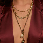 Colar Emilia - Ouro 18K | SILLENE - uso