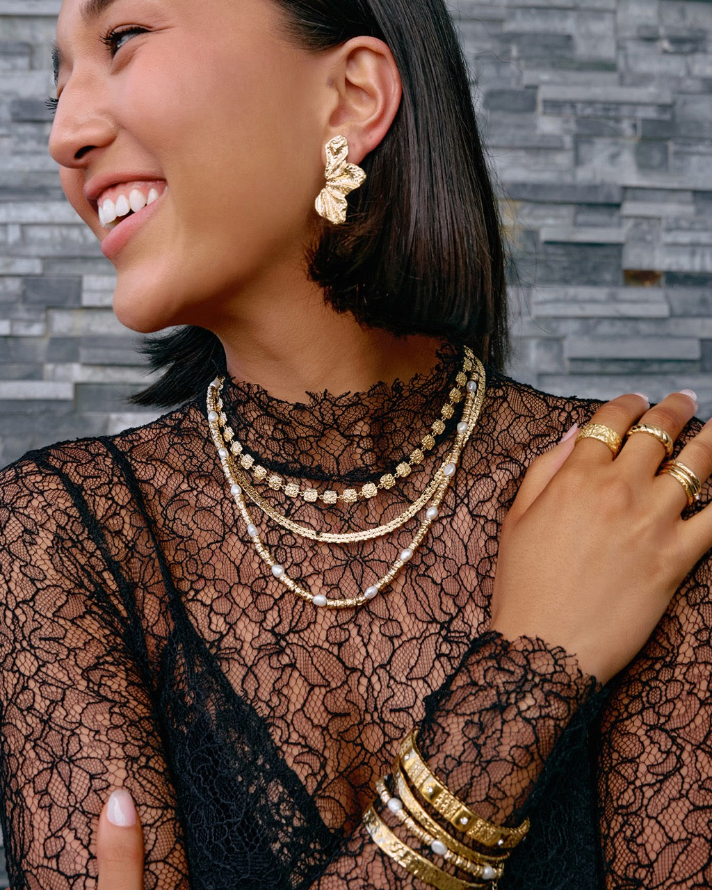 Colar Emilia - Ouro 18K em uso | SILLENE