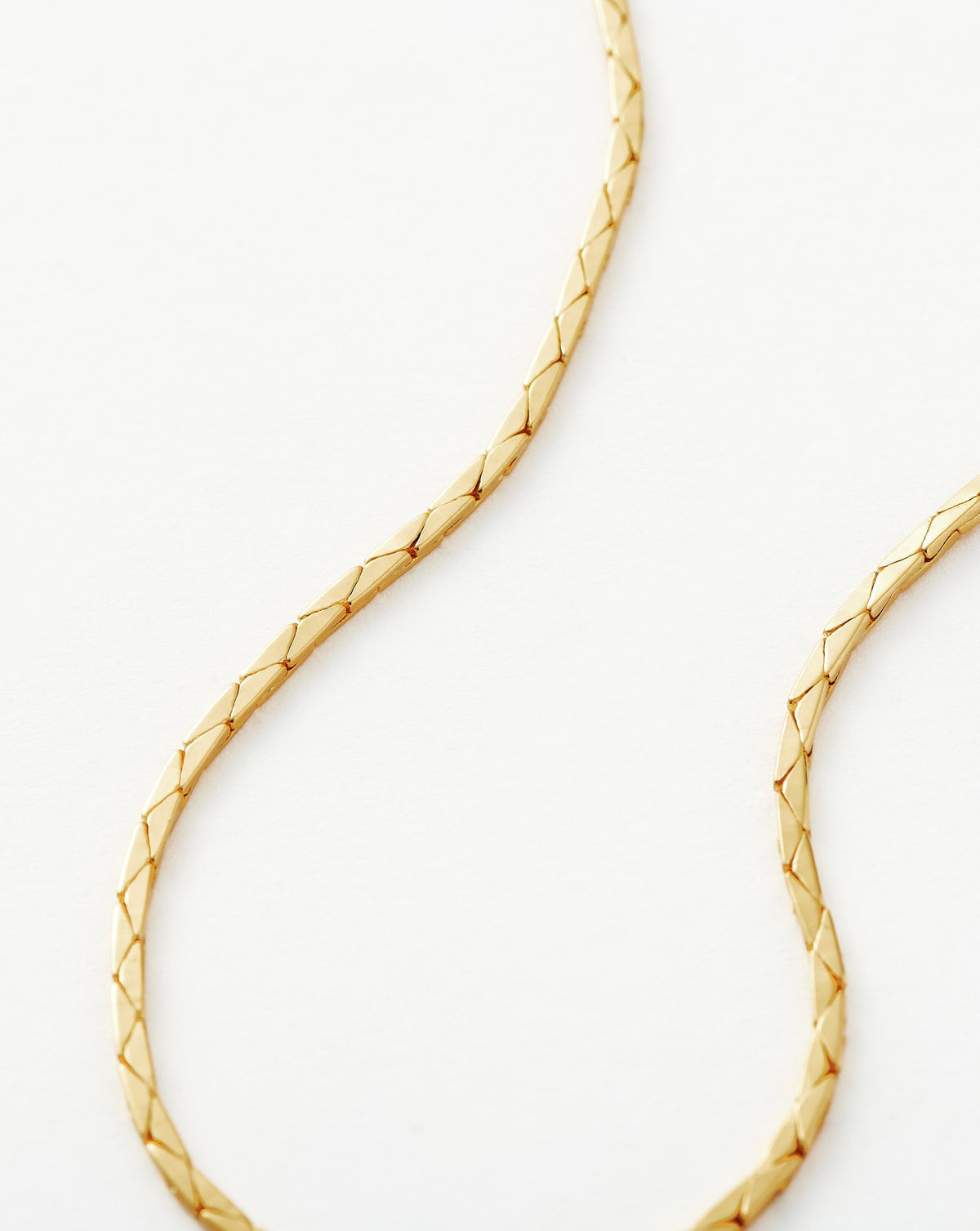 Colar Gargantilha Corrente Cobra - Ouro 18K | SILLENE - detalhe