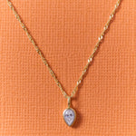 Colar Lapidação Pera - Ouro 18K | SILLENE - uso