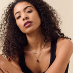 Colar Lápis-lazúli - Ouro 18K | SILLENE - uso