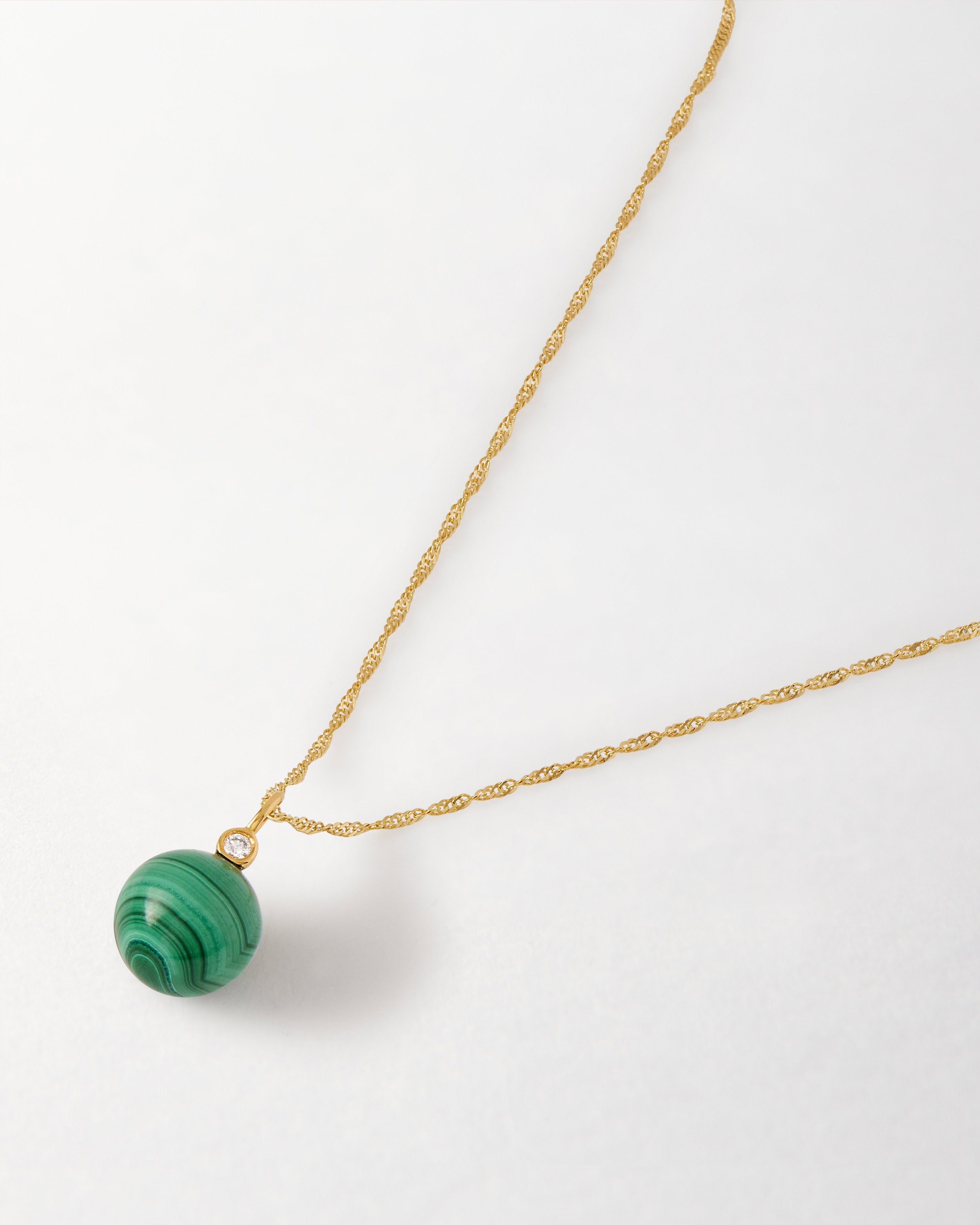 Colar Malaquita Esfera - Ouro 18K | SILLENE