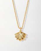 Colar Medalhão Concha Laguna - Ouro 18K | SILLENE