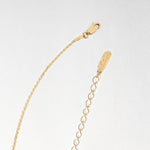 Colar Medalhão Pérola Radiante - Ouro 18K | SILLENE - detalhe fecho