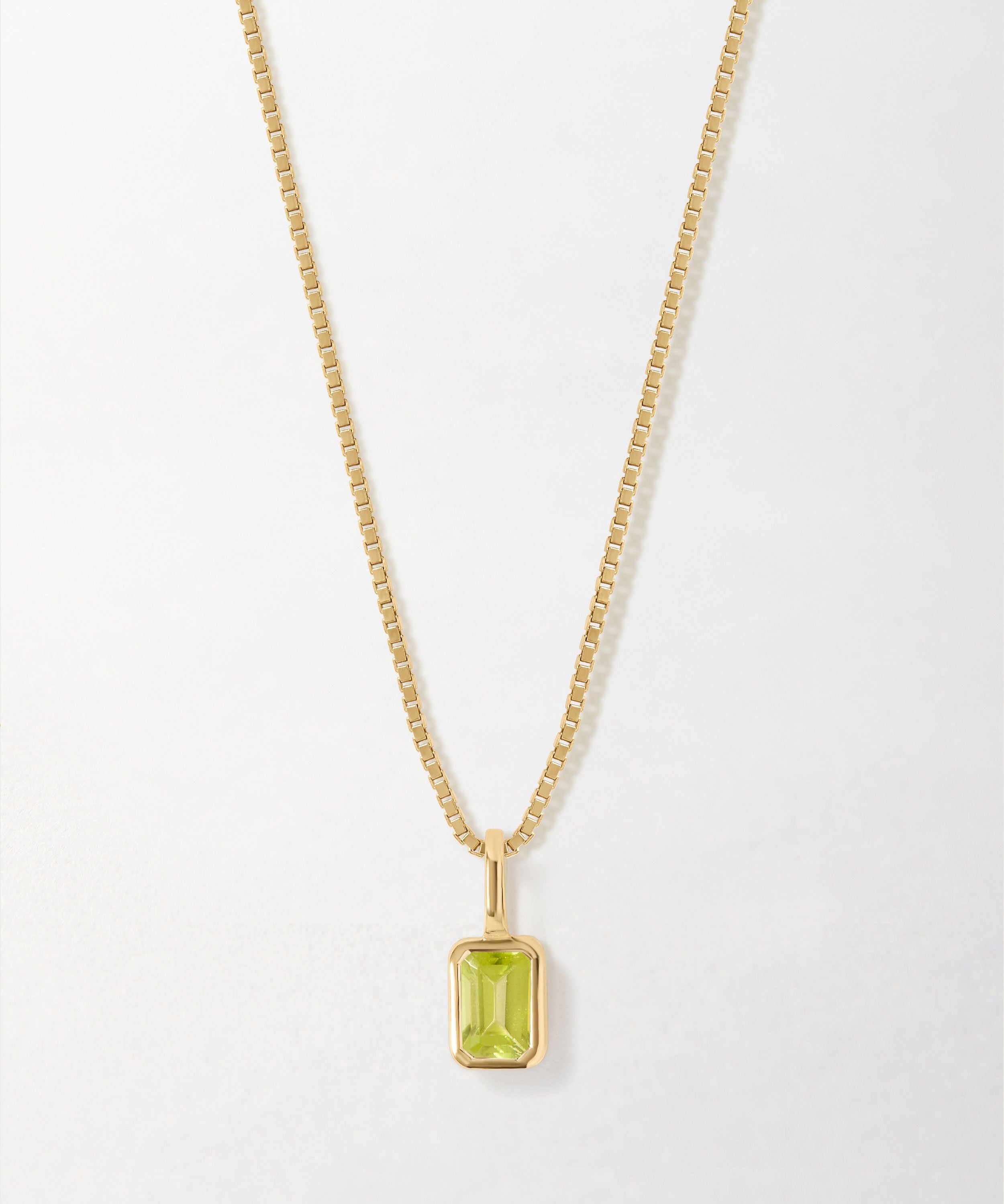 Colar Mini Oitavado Pedra do Mês - Agosto (Peridoto) - Ouro 18K | SILLENE