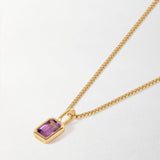 Colar Mini Oitavado Pedra do Mês - Fevereiro (Ametista) - Ouro 18K em uso | SILLENE
