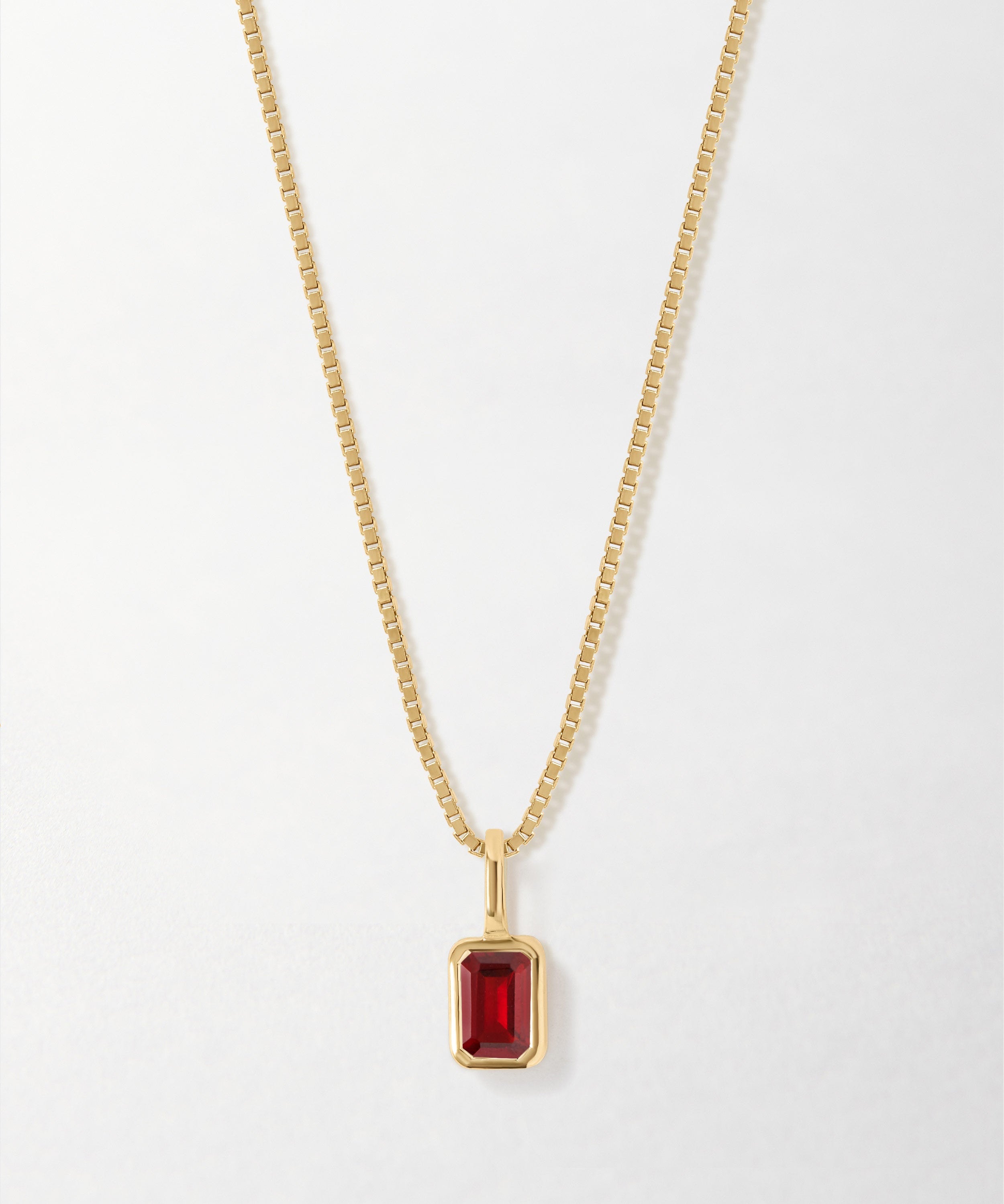Colar Mini Oitavado Pedra do Mês - Janeiro (Granada) - Ouro 18K | SILLENE