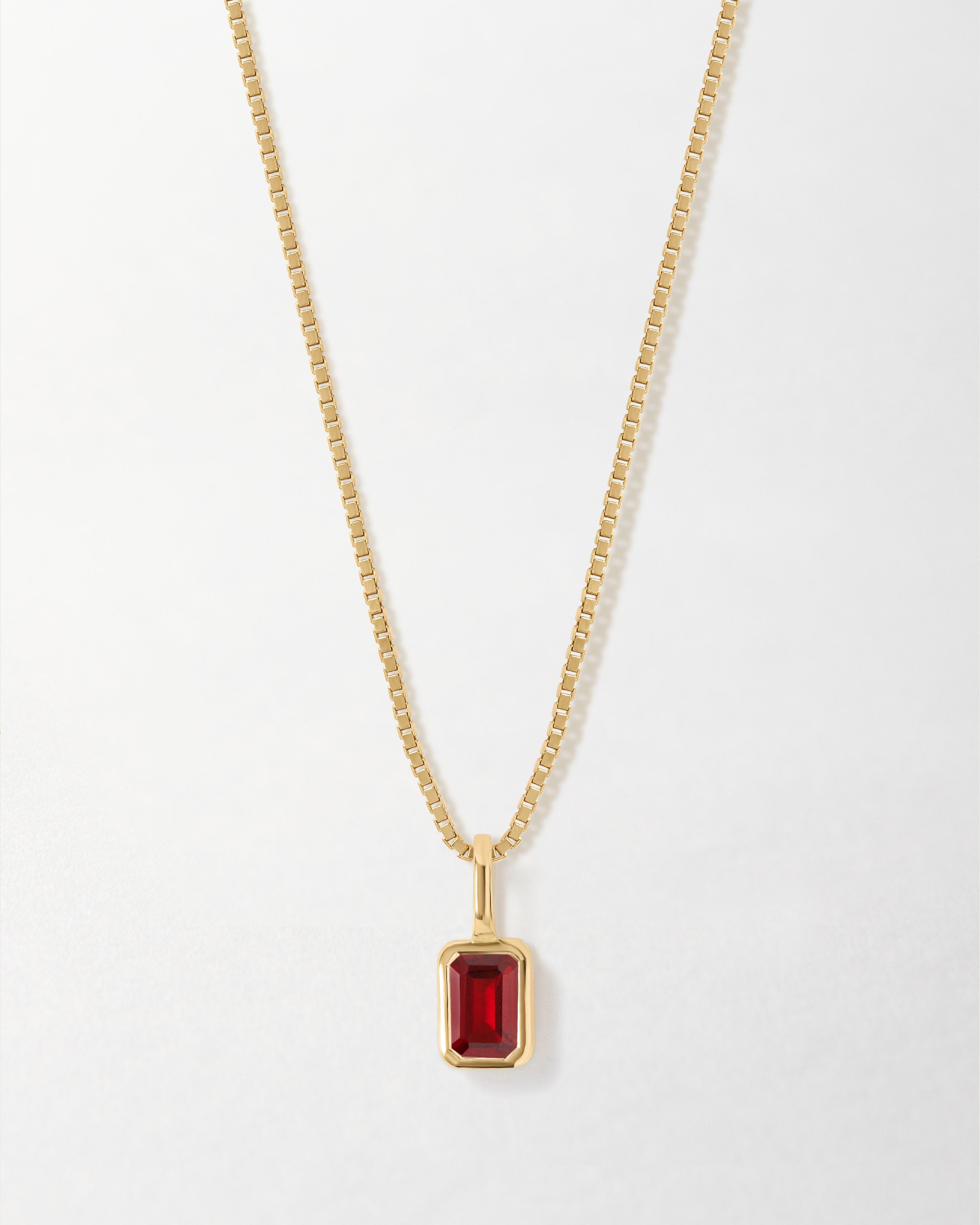 Colar Mini Oitavado Pedra do Mês - Janeiro (Granada) - Ouro 18K | SILLENE
