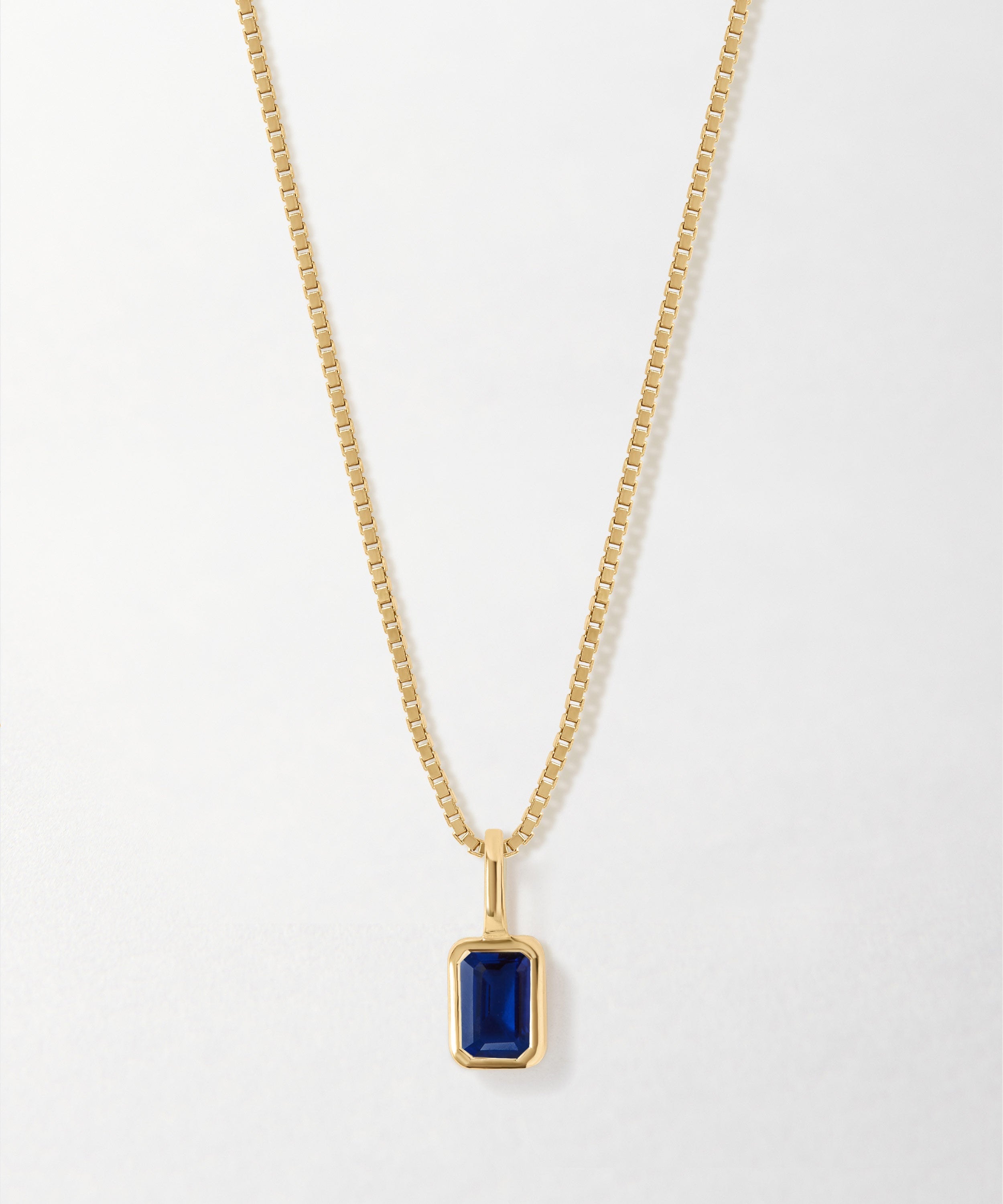 Colar Mini Oitavado Pedra do Mês - Setembro (Safira Azul) - Ouro 18K | SILLENE