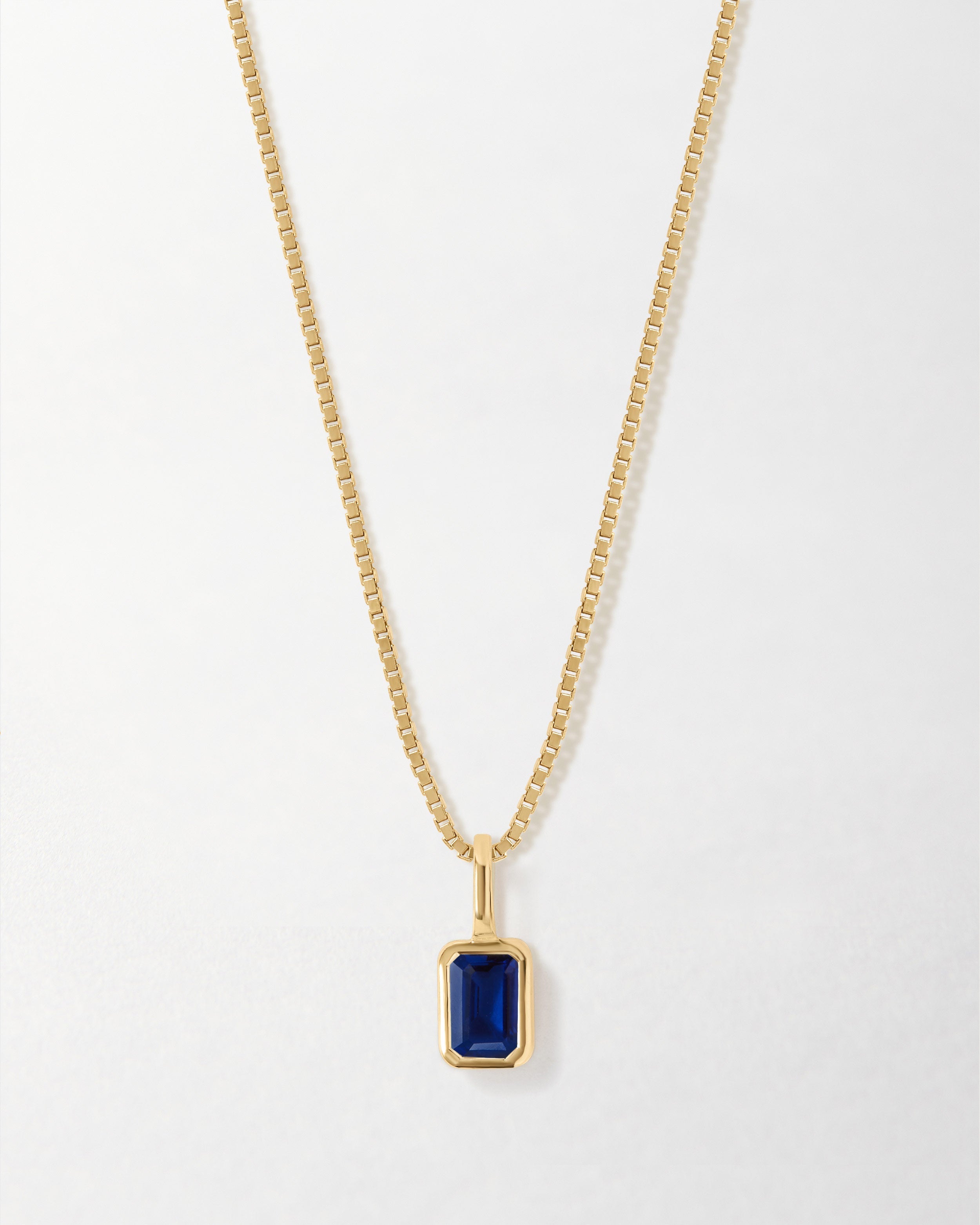 Colar Mini Oitavado Pedra do Mês - Setembro (Safira Azul) - Ouro 18K | SILLENE