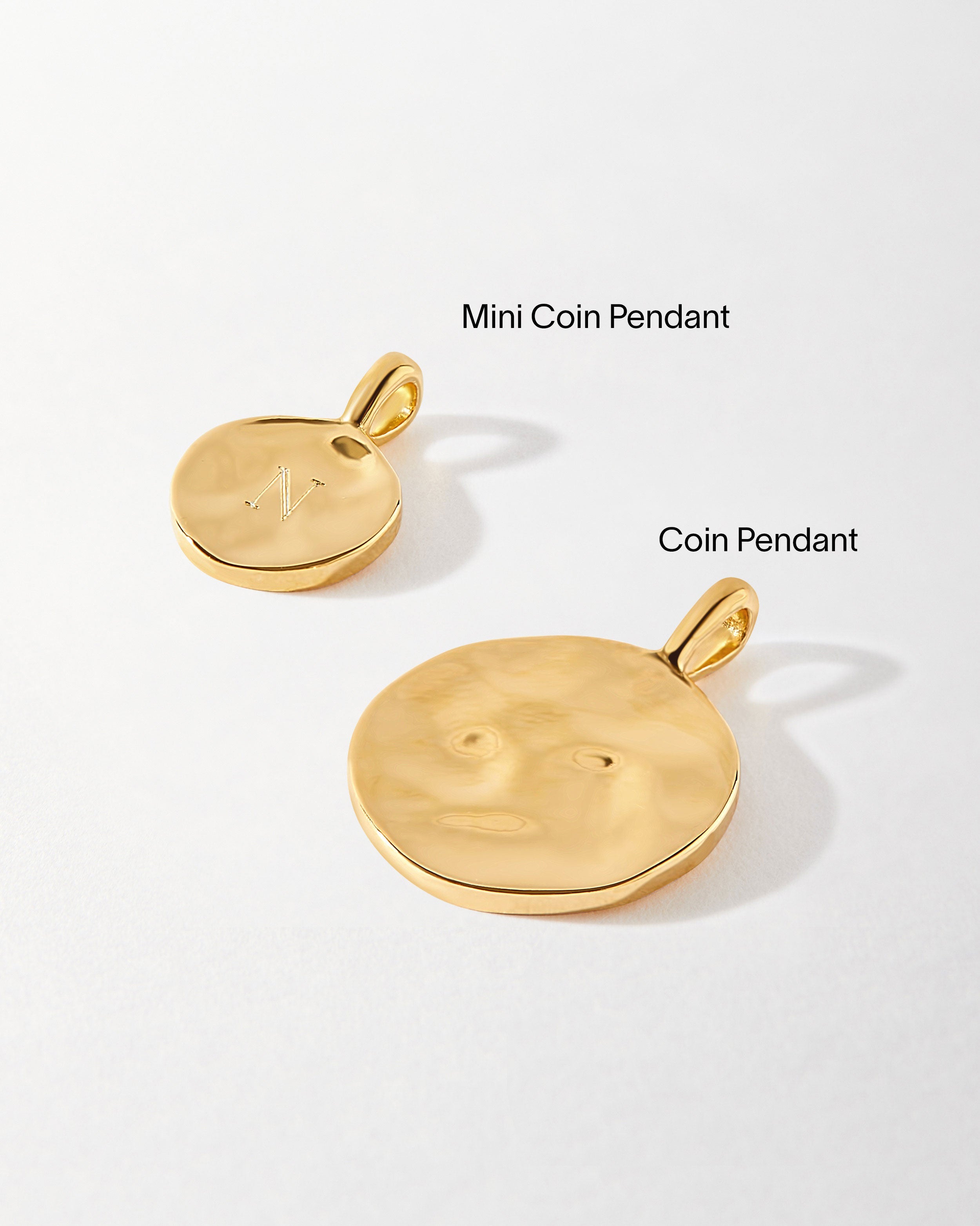 Colar Moeda - Ouro 18K | SILLENE - uso