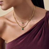 Colar Pebble Ônix Verde - Ouro 18K | SILLENE - uso