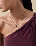 Colar Pebble Ônix Verde - Ouro 18K | SILLENE - uso