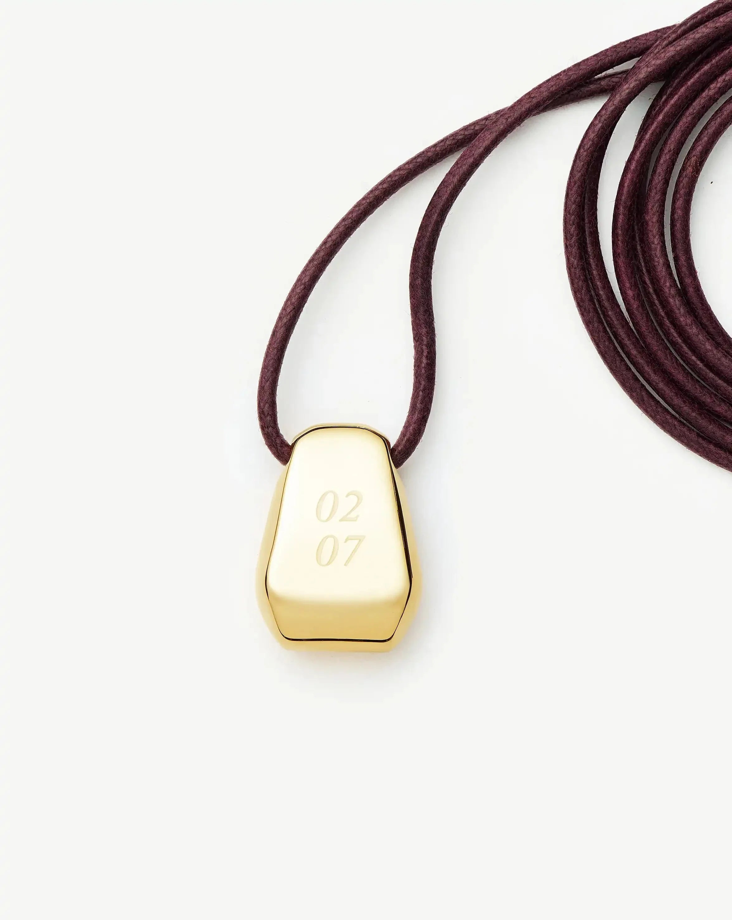 Colar Pingente Arco Cordão - Ouro 18K | SILLENE