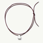 Colar Pingente Arco Cordão - Prata | SILLENE - uso