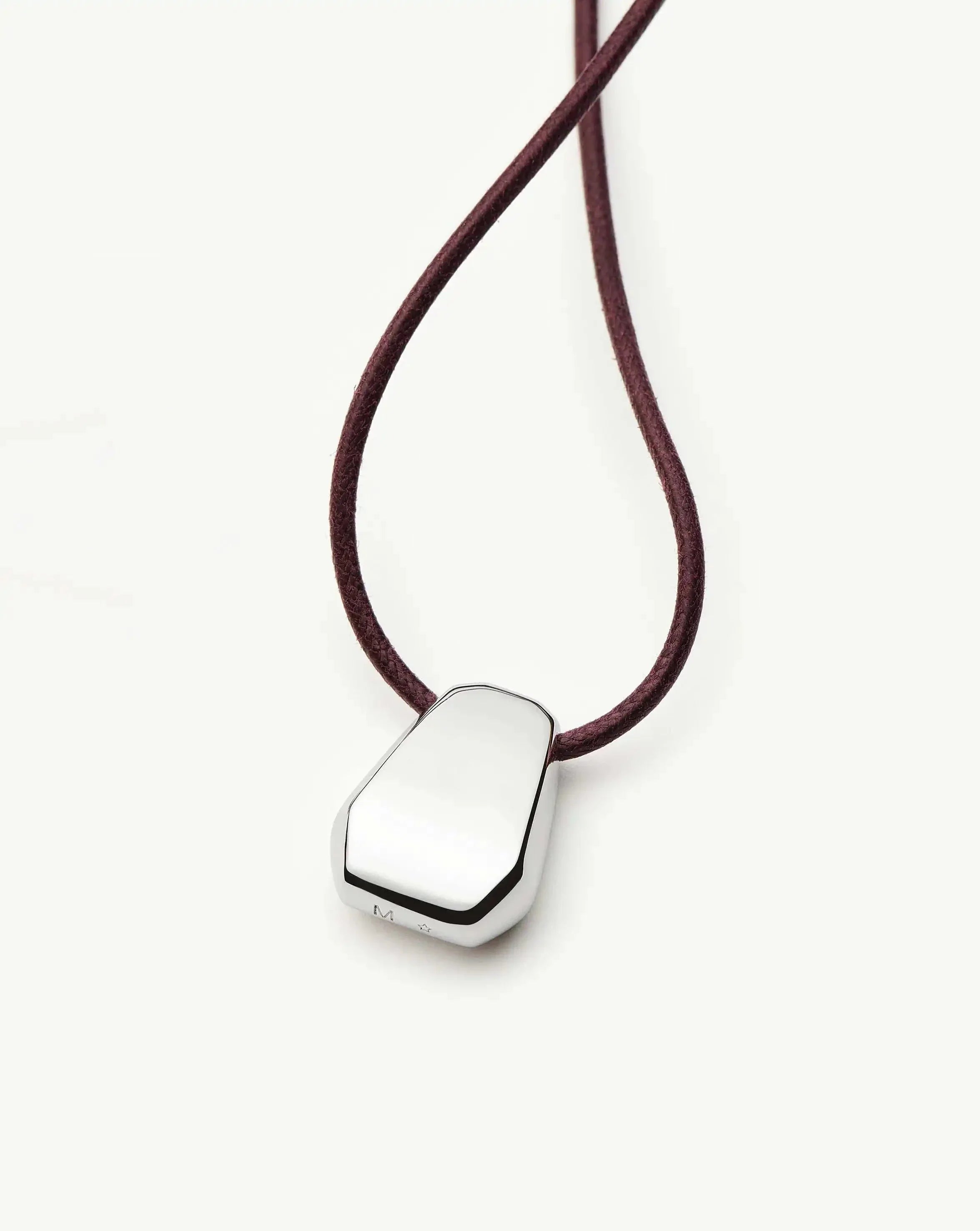 Colar Pingente Arco Cordão - Prata | SILLENE