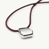 Colar Pingente Arco Cordão - Prata | SILLENE