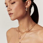 Colar Pingente Chifre Cravejado - Ouro 18K | SILLENE - uso