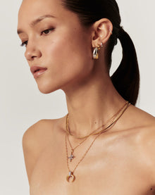 Colar Pingente Chifre Cravejado - Ouro 18K | SILLENE - uso