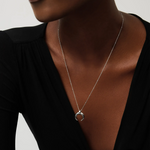 Colar Pingente Chifre Grande - Prata | SILLENE - detalhe